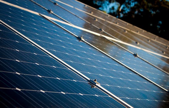 ESTOS CONSEJOS PARA AHORRAR ENERGIA Y DINERO SON BUENOS PARA LA TIERRA Y SU CARTERA