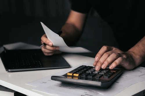 Information about qualifying for payday loan refinancing based on vehicle equity and income