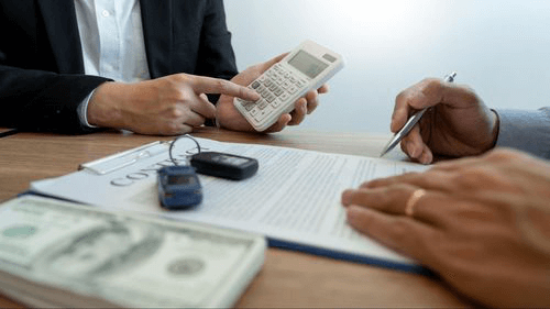 Loan agreement and keys emphasizing benefits of secured lending