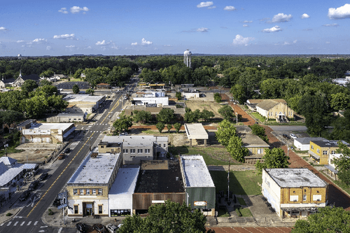 General streetscape in Longview,Texas illustrating the vicinity served by nearby auto title loan providers